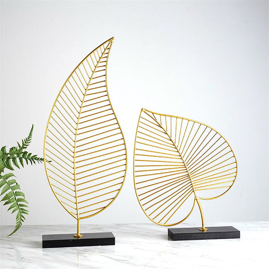 Nordic Table Gold Metal Art- Deco Accessories - Hyggeh