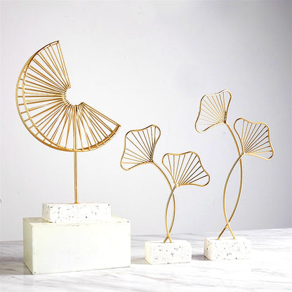 Nordic Table Gold Metal Art- Deco Accessories - Hyggeh