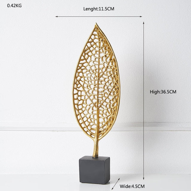 Nordic Table Gold Metal Art- Deco Accessories - Hyggeh